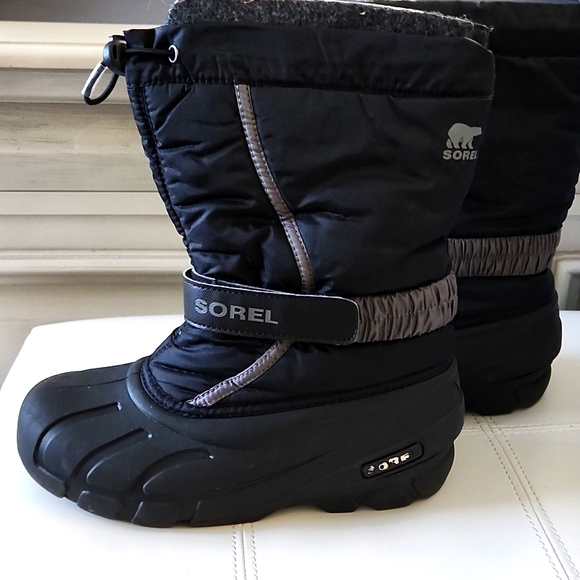 SOREL SNOW BOOTS - Picture 4 of 9